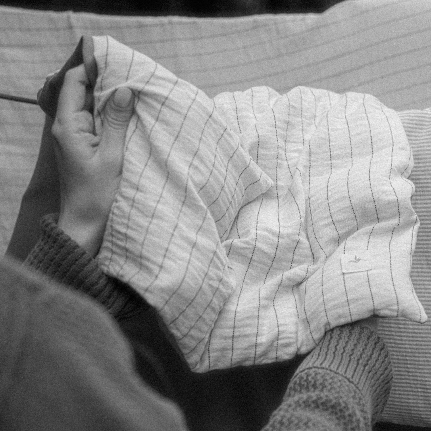 A Hum weighted blanket in use
